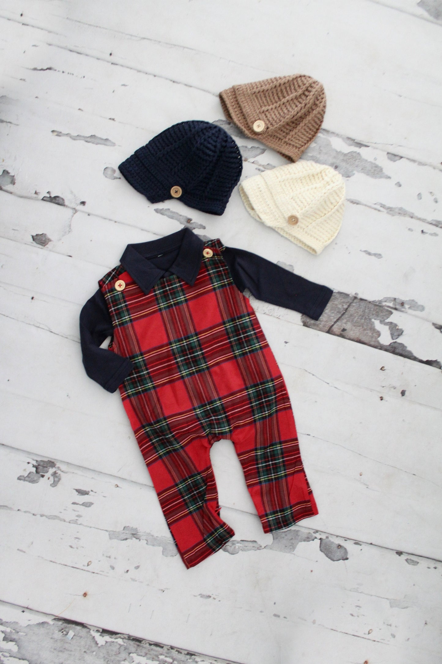 Christmas Holiday Baby Boy Overalls Jumpsuit Romper. Red Plaid Baby Boy Coming Home Outfit 1st Birthday Outfit Newsboy Hat, Bear Appliqué