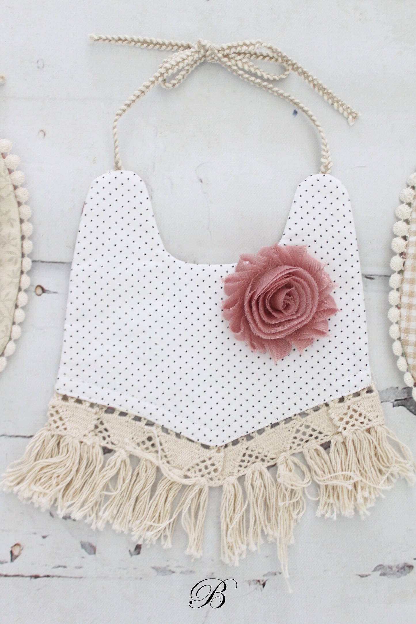 Easter Valentine Sweet Boho Baby Girl Bibs. Reversible Vintage Florals Lace. Boho Bandana Bib, Newborn, Coming Home Outfit 1st Birthday Bib