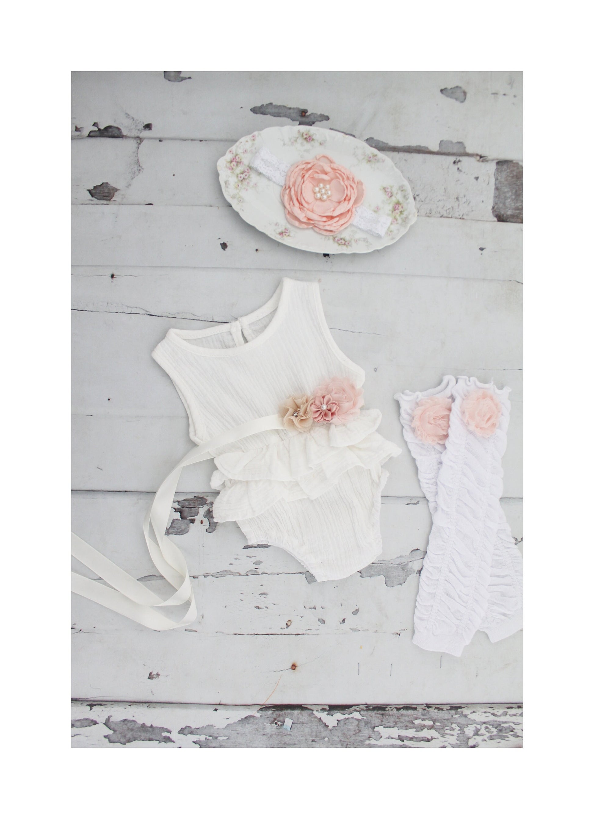 Summer Boho Chic White Ruffle Romper w Blush Sash & Headband. Newborn Baby Girl Coming Home Outfit, 1st Birthday Outfit Summertime Mommy me