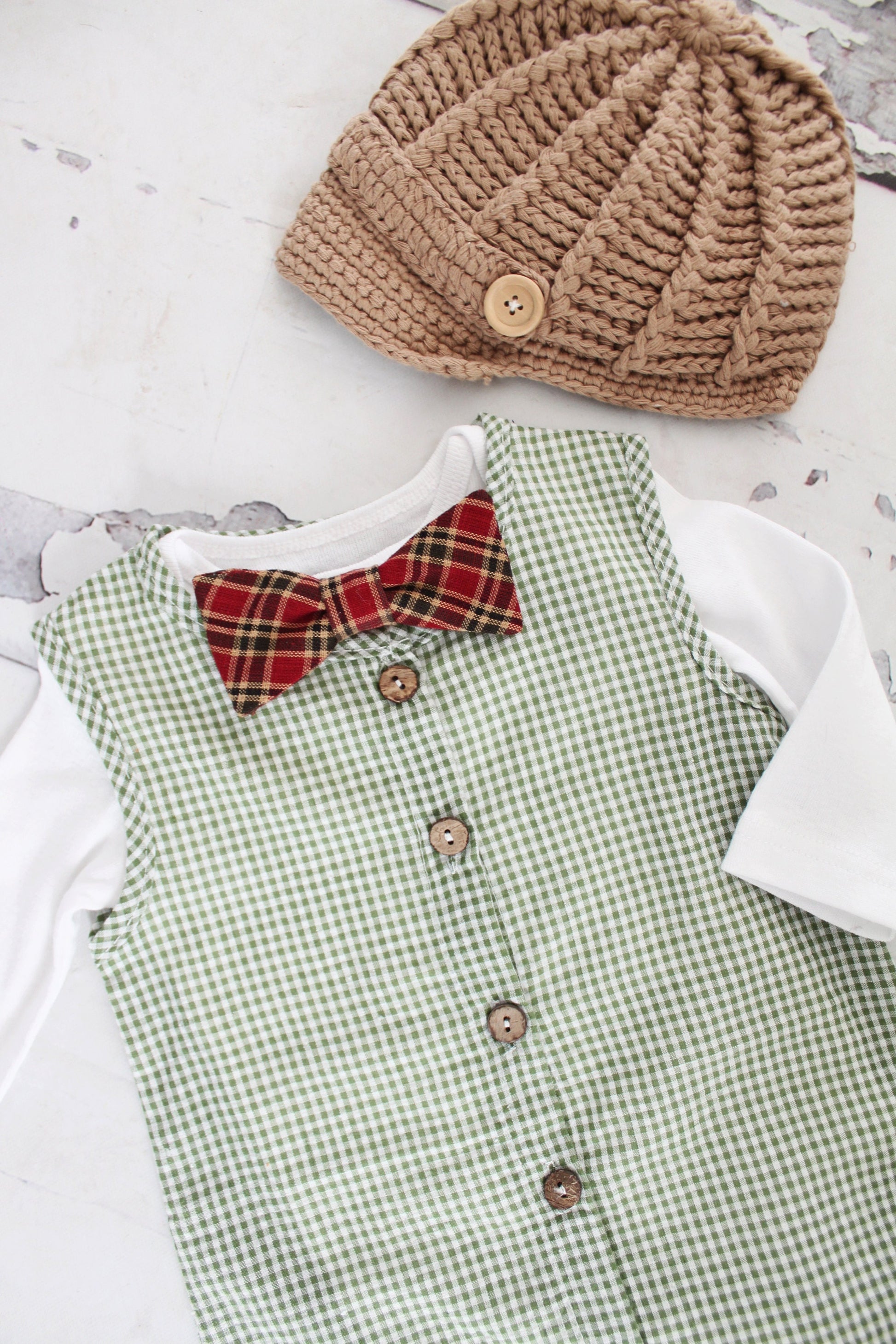 Christmas Holiday Baby Boy Green Gingham Jumpsuit Romper with Bow Tie Bodysuit Baby Boy Coming Home Outfit 1st Birthday Outfit Newsboy Hat