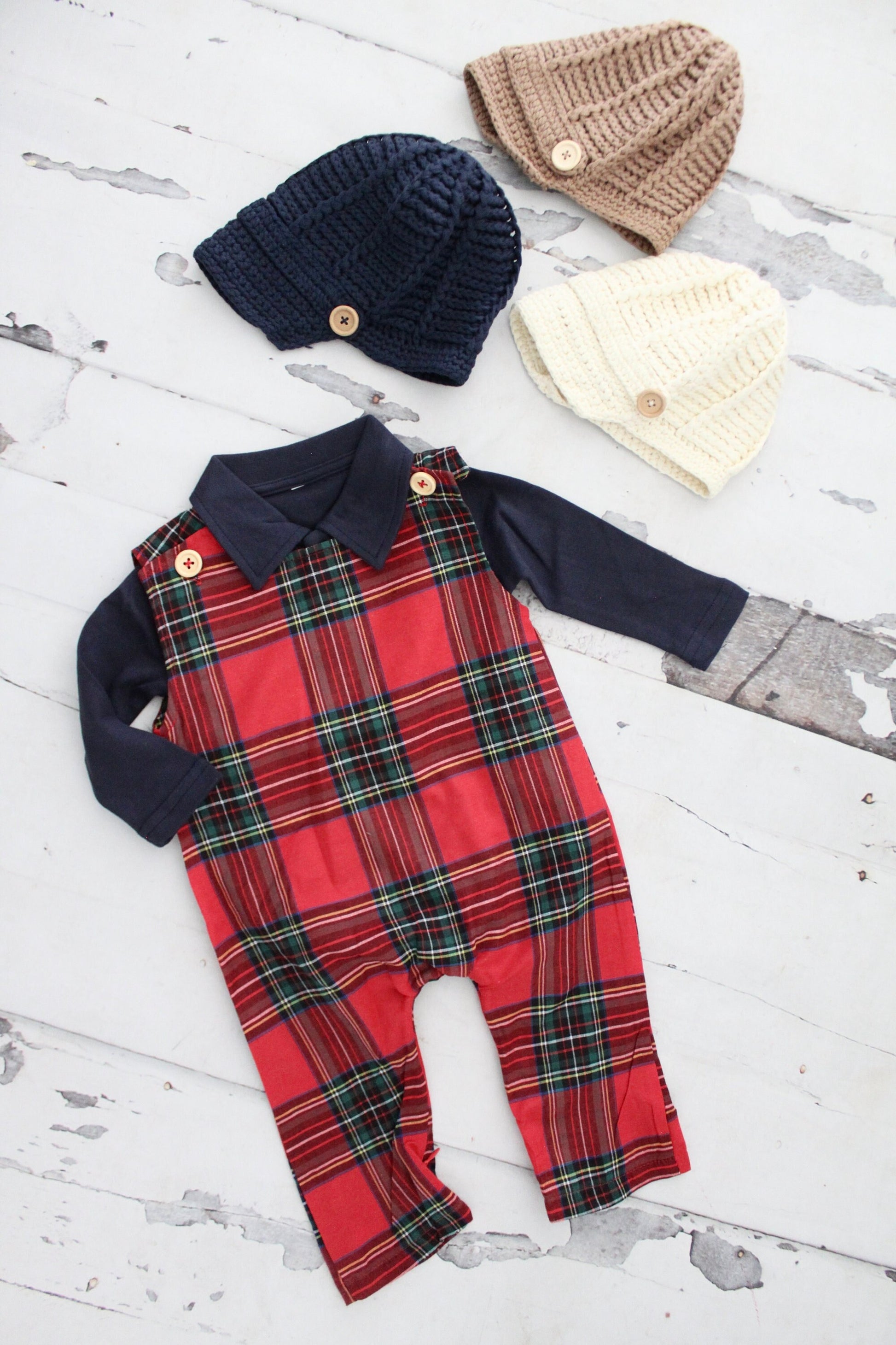 Christmas Holiday Baby Boy Overalls Jumpsuit Romper. Red Plaid Baby Boy Coming Home Outfit 1st Birthday Outfit Newsboy Hat, Bear Appliqué