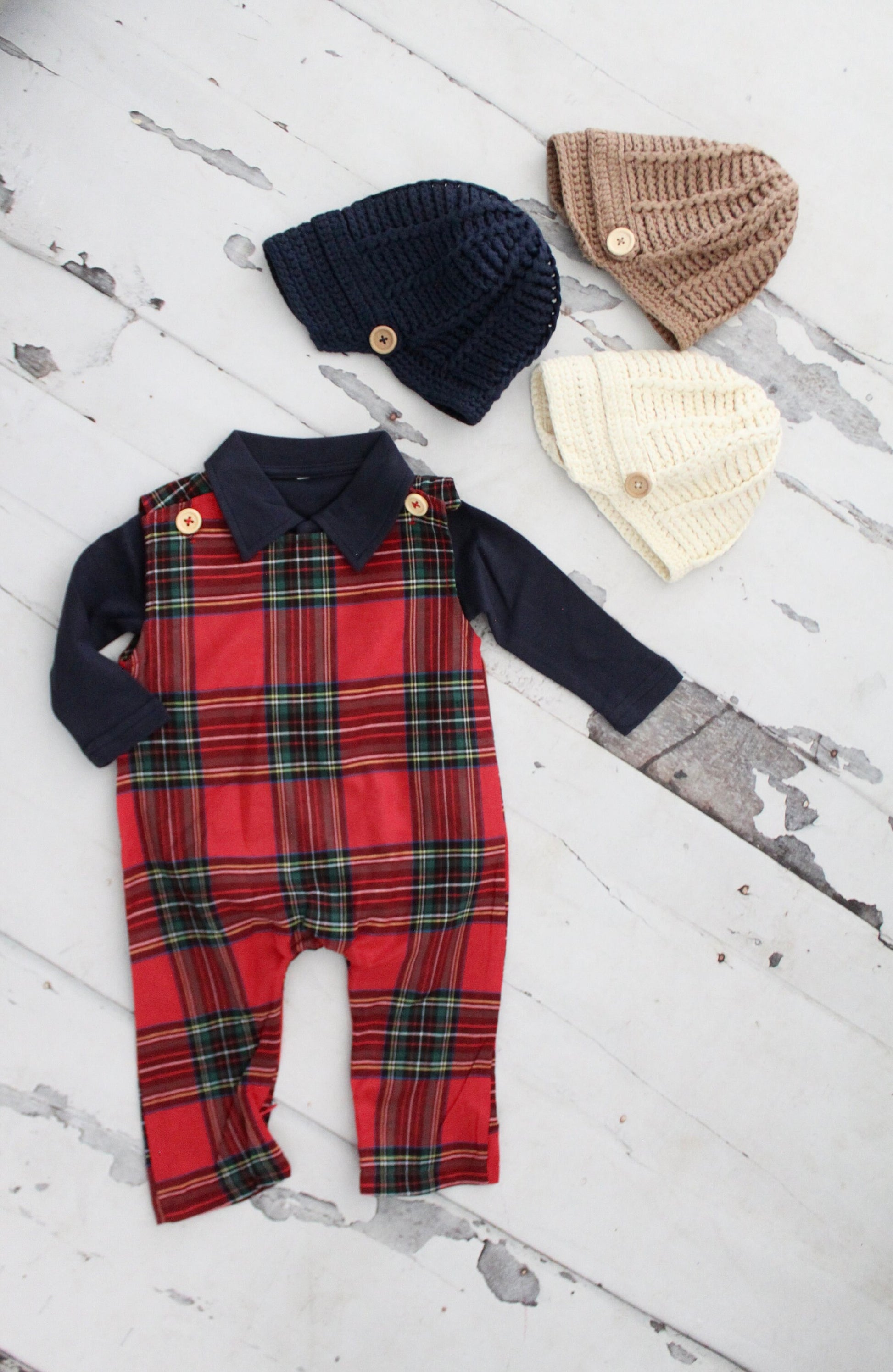 Christmas Holiday Baby Boy Overalls Jumpsuit Romper. Red Plaid Baby Boy Coming Home Outfit 1st Birthday Outfit Newsboy Hat, Bear Appliqué